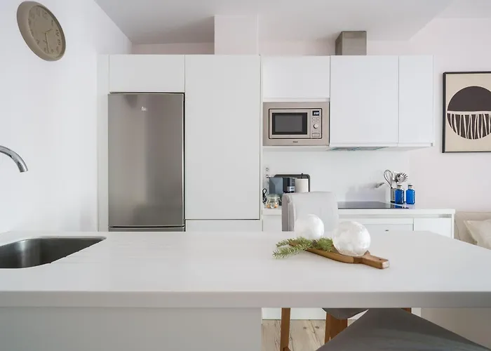 Amanece Cerca De La Playa De Canteras Bt2b